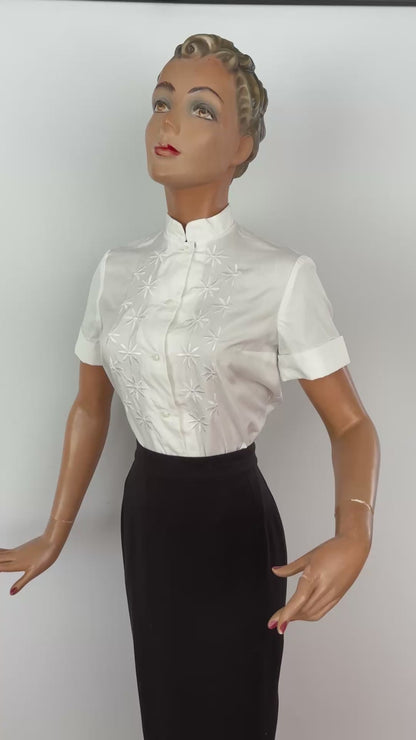 1950s Mandarin Collar Embroidered Cotton Blouse | S