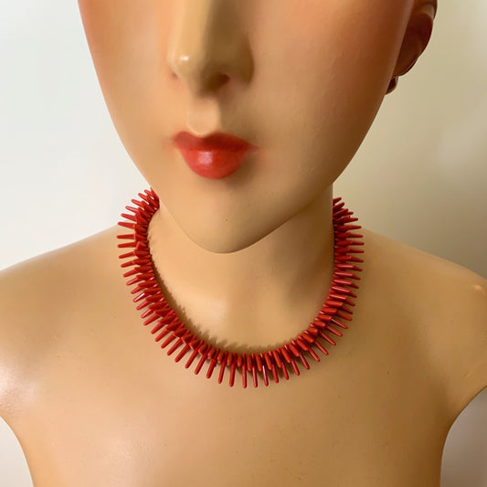 Vintage 1950s Plastic Pointed Necklace